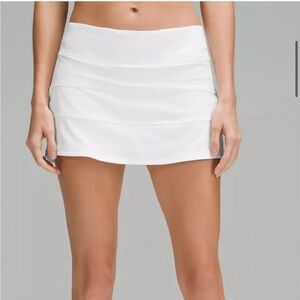 Lululemon pace rival mid-rise skirt in white